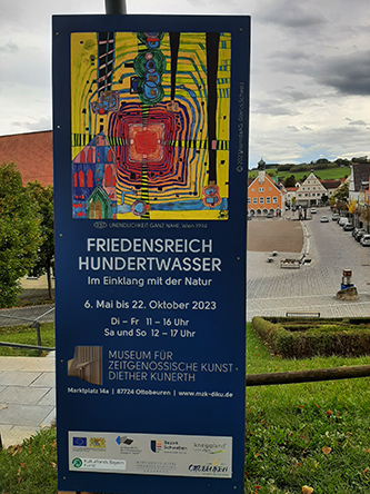 Das Plakat zur Hundertwasser-Ausstellung