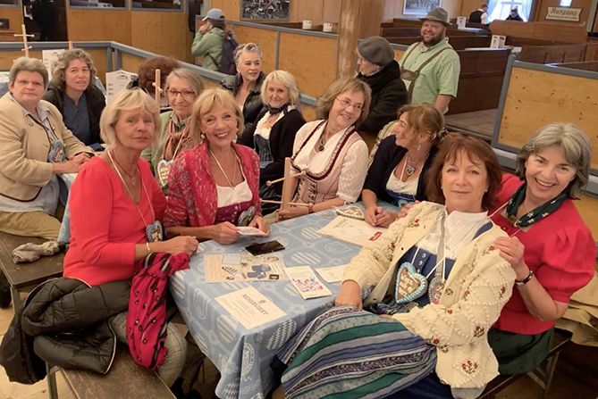 wiesnbesuch mit vielen Wohnfrauen