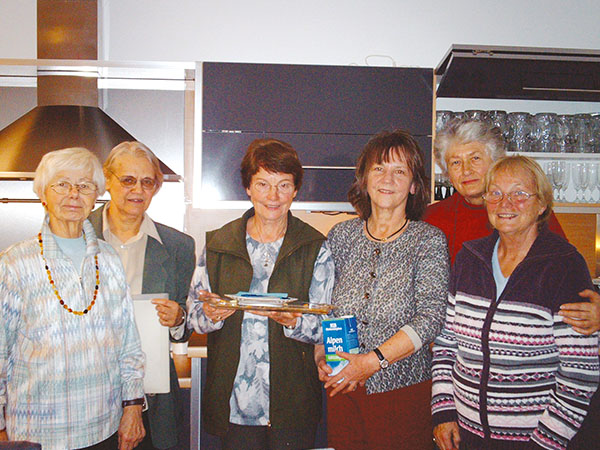 Wohngruppe 2 - Frauen in der gemeinsamen Küche